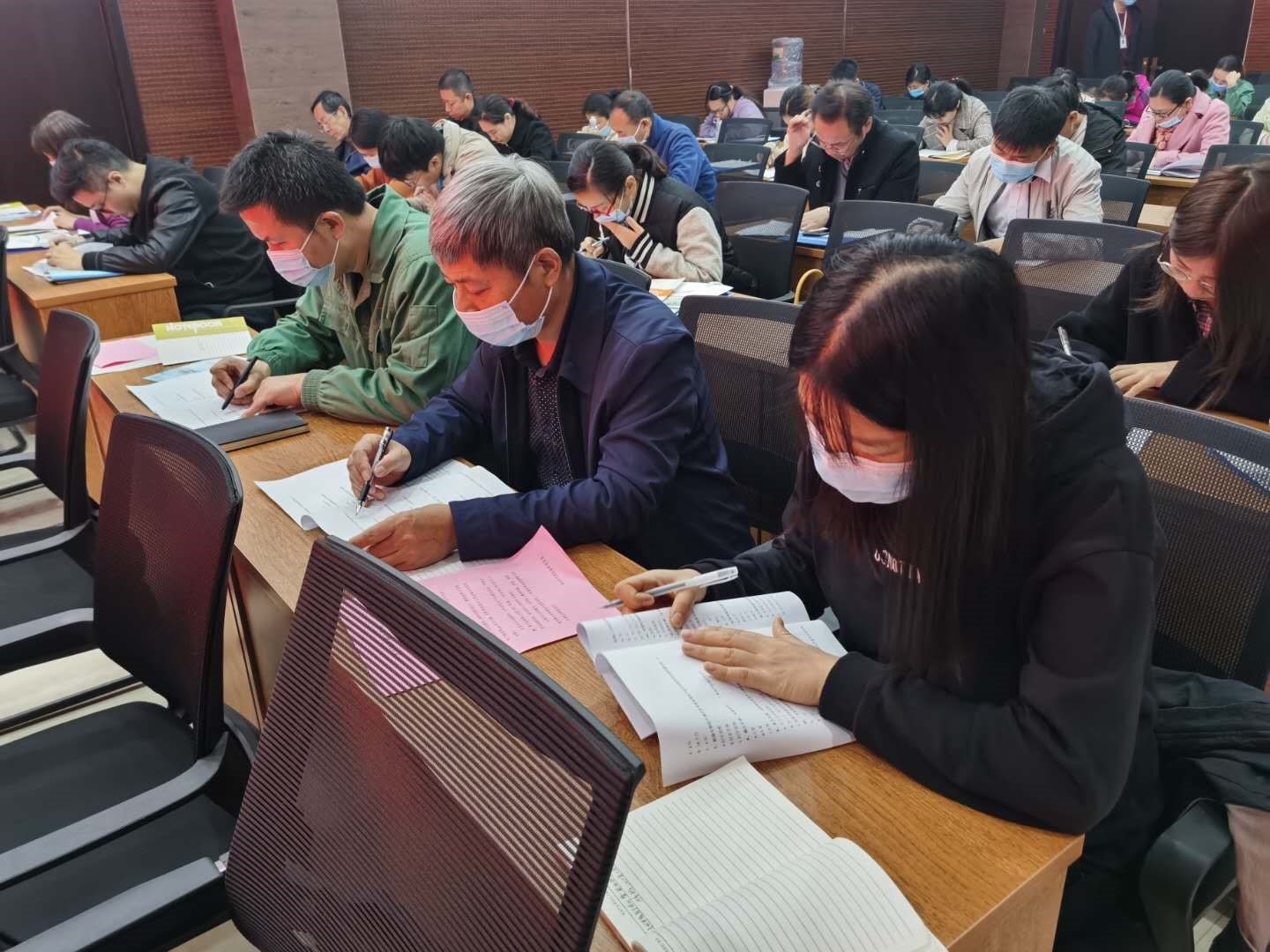 中国（新乡）知识产权保护中心举办专利质量提升培训会暨“新知杯”知识产权竞赛活动2.jpg