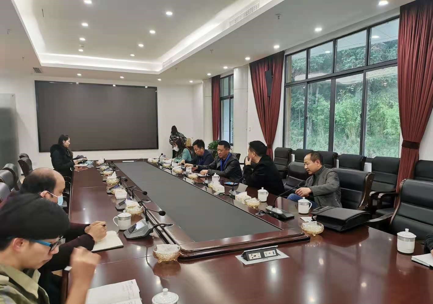 贵州省知识产权维权援助中心进驻第四届.jpg
