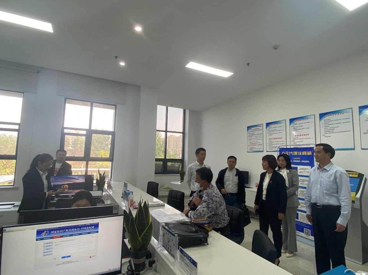 中国（徐州）知识产权保护中心赴淮安考察2.jpg