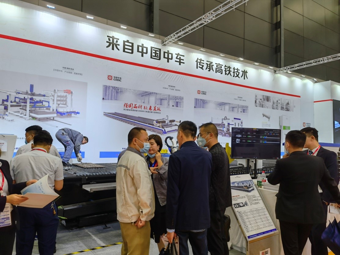 护航工程机械展  助力“钢铁侠”盛会1.jpg