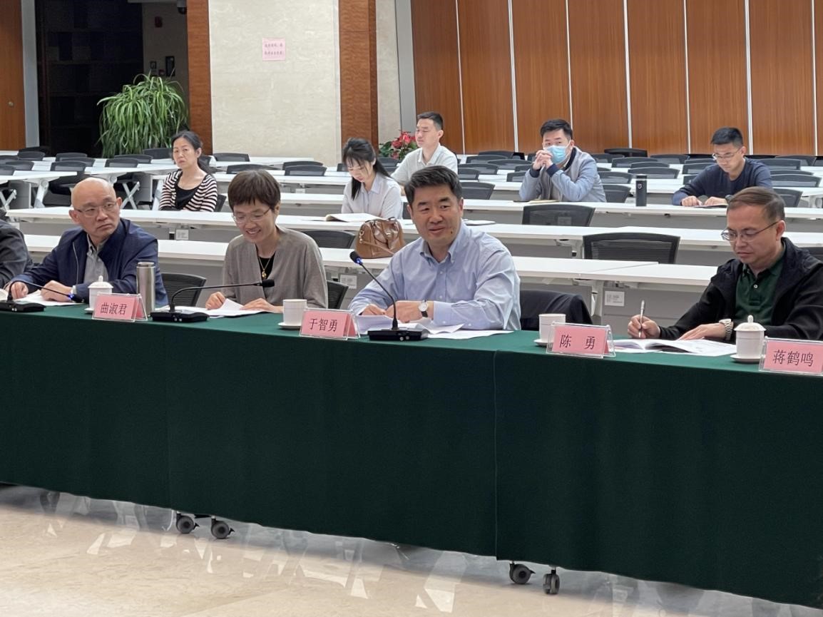 国家知识产权局实用新型审查部部长曲淑君一行到省知识产权保护中心调研座谈3.jpg