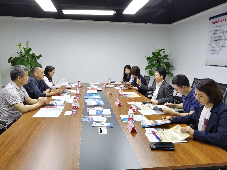 陕西省知识产权服务中心到国家专利导航重庆中心调研知识产权工作.jpg