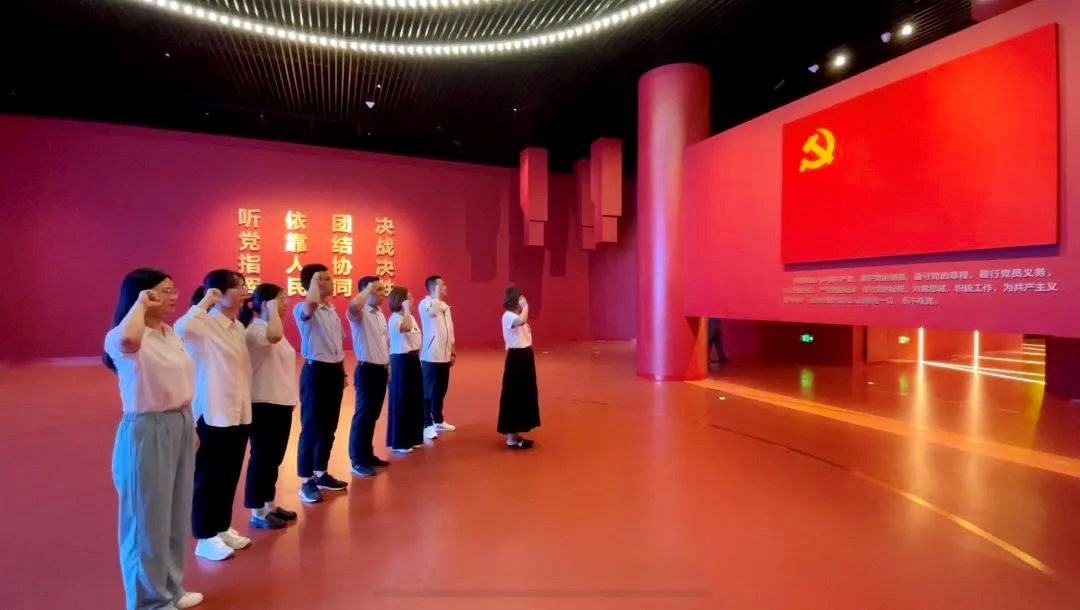 铭记“人民的胜利” 续写新时代华章 徐州保护中心参观淮海战役纪念馆2.jpg