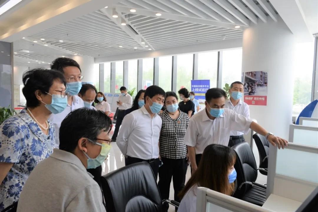 北京市人大常委会副主任杜飞进调研知识产权综合立法工作1.jpg