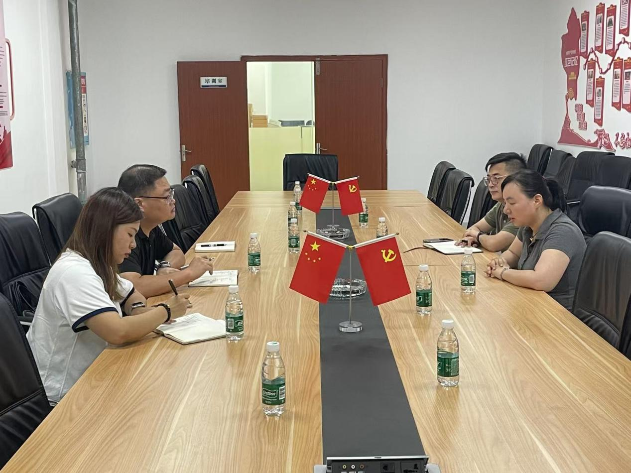 湘潭市知识产权保护中心深入企业开展专利导航服务.png